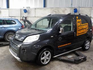 Autoverwertung Peugeot Bipper Bipper (AA) Van 1.4 HDi (DV4TED(8HS)) [50kW]  (02-2008/...) 2008