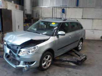 Salvage car Skoda Fabia Fabia II Combi Combi 5-drs 1.2 TDI 12V Greenline (CFWA) [55kW]  (05-20=
10/12-2014) 2011/2