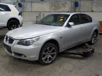 Sloopauto BMW 5-serie 5 serie (E60) Sedan 530d 24V (M57N-D30(306D2)) [160kW]  (07-2003/09-20=
05) 2004