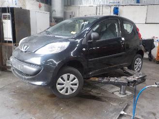 Autoverwertung Peugeot 107 107 Hatchback 1.0 12V (384F(1KR)) [50kW]  (06-2005/05-2014) 2006