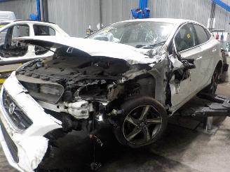 demontáž osobní automobily Volvo V-40 V40 (MV) 1.6 D2 (D4162T) [84kW]  (03-2012/12-2016) 2013