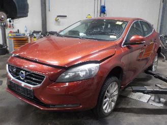 demontáž osobní automobily Volvo V-40 V40 (MV) Hatchback 5-drs 1.6 T3 GTDi 16V (B4164T3(Euro 5)) [110kW]  (0=
3-2012/12-2016) 2012/11