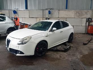 Uttjänta bilar auto Alfa Romeo Giulietta Giulietta (940) Hatchback 1.4 TB 16V (198.A.4000) [88kW]  (04-2010/12-=
2020) 2011/1
