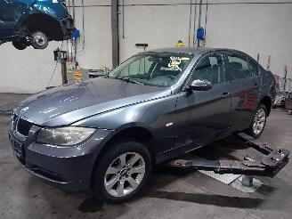 Vrakbiler auto BMW 3-serie 3 serie (E90) Sedan 318i 16V (N46-B20B) [95kW]  (09-2005/03-2007) 2007/0