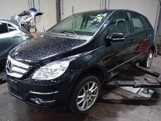 Auto da rottamare Mercedes B-klasse B (W245) Hatchback 2.0 B-180 CDI 16_V (OM640.940) [80kW]  (03-2005/09-=
2011) 2009