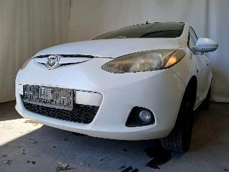 uszkodzony samochody osobowe Mazda 2 2 (DE) Hatchback 1.4 CDVi 16V (Y4) [50kW]  (01-2008/11-2010) 2009/3
