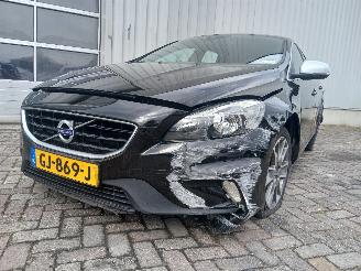 Auto incidentate Volvo V-40 V40 (MV) Hatchback 5-drs 2.0 D2 16V (D4204T8(Euro 6b)) [88kW]  (02-201=
5/08-2019) 2015/6