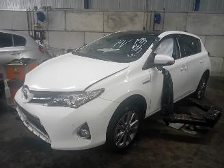 Salvage car Toyota Auris Auris (E18) Hatchback 5-drs 1.8 16V Hybrid (2ZRFXE) [100kW]  (10-2012/=
03-2019) 2014