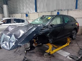 Salvage car Skoda Octavia Octavia Combi (NXAC) Combi 5-drs 2.0 TDI GreenTec 16V (DSTB) [110kW]  =
(11-2019/...) 2020