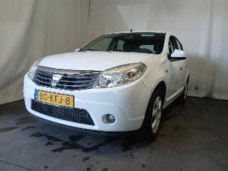 krockskadad bil auto Dacia Sandero Sandero I (BS) Hatchback 1.2 16V (D4F-732(D4F-F7)) [55kW]  (11-2008/12=
-2012) 2009/10
