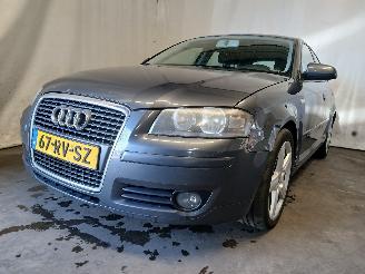 Vaurioauto  passenger cars Audi A3 A3 Sportback (8PA) Hatchback 5-drs 2.0 FSI 16V (BLR) [110kW]  (09-2004=
/06-2008) 2005/9