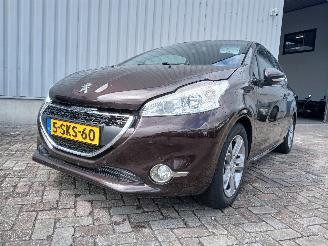 uszkodzony samochody osobowe Peugeot 208 208 I (CA/CC/CK/CL) Hatchback 1.6 Vti 16V (EP6C(5FS)) [88kW]  (03-2012=
/12-2019) 2013/10
