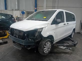 Sloopauto Mercedes Vito Vito Tourer (447.7) Bus 1.6 111 CDI 16V (OM622.951) [84kW]  (10-2014/.=
=2E.) 2016