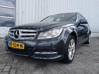 Damaged car Mercedes C-klasse C Estate (S204) Combi 2.2 C-180 CDI 16V BlueEFFICIENCY (OM651.913) [88=
kW]  (04-2010/08-2014) 2011/10