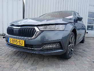 Unfallwagen Skoda Octavia Octavia Combi (NXAC) Combi 5-drs iV 1.4 TSI RS 16V (DGEA) [180kW]  (06=
-2020/...) 2021/7