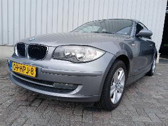 skadebil auto BMW 1-serie 1 serie (E81) Hatchback 3-drs 116i 1.6 16V (N43-B16A) [90kW]  (03-2007=
/12-2011) 2009/1