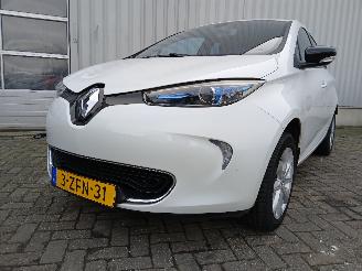 Damaged car Renault Zoé Zoé (AG) Hatchback 5-drs 46kW (5AQ-601) [46kW]  (06-2012/...) 2014/12