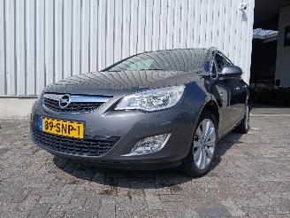 krockskadad bil auto Opel Astra Astra J Sports Tourer (PD8/PE8/PF8) Combi 1.4 16V ecoFLEX (A14XER(Euro=
 5)) [74kW]  (10-2010/10-2015) 2011/10