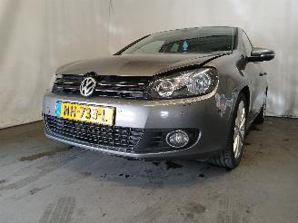 Damaged car Volkswagen Golf Golf VI (5K1) Hatchback 1.4 TSI 160 16V (CAVD) [118kW]  (10-2008/11-20=
12) 2010/5