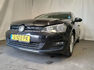 krockskadad bil auto Volkswagen Golf Golf VII Variant (AUVV) Combi 1.6 TDI BlueMotion 16V (CRKB) [81kW]  (0=
5-2013/12-2020) 2014/11