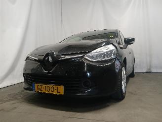 skadebil auto Renault Clio Clio IV Estate/Grandtour (7R) Combi 5-drs 1.5 Energy dCi 90 FAP (K9K-6=
08(K9K-B6)) [66kW]  (11-2012/08-2021) 2015/5