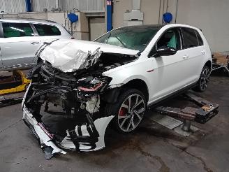 Autoverwertung Volkswagen Golf Golf VII (AUA) Hatchback 2.0 GTI 16V Performance Package (DLBA) [180kW=
]  (03-2017/08-2020) 2017