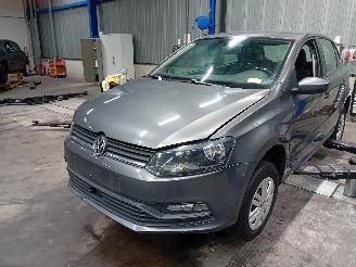 Sloopauto Volkswagen Polo Polo V (6R) Hatchback 1.0 12V BlueMotion Technology (CHYB) [55kW]  (01=
-2014/10-2017) 2016