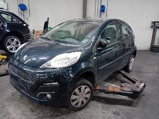 Autoverwertung Peugeot 107 107 Hatchback 1.0 12V (384F(1KR)) [50kW]  (06-2005/05-2014) 2012