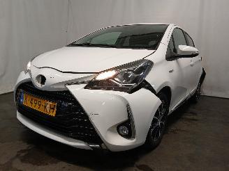 krockskadad bil auto Toyota Yaris Yaris III (P13) Hatchback 1.5 16V Hybrid (1NZ-FXE) [74kW]  (04-2015/09=
-2020) 2018/5