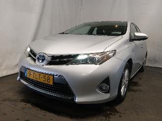  Toyota Auris Auris (E18) Hatchback 5-drs 1.8 16V Hybrid (2ZRFXE) [100kW]  (10-2012/=
03-2019) 2014/4
