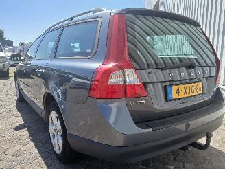Volvo V-70 V70 (BW) Combi 2.0 D 16V (D4204T(Euro 3)) [100kW]  (10-2007/12-2015) picture 5