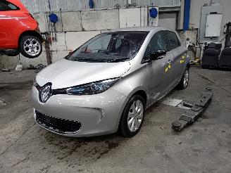 Coche siniestrado Renault Zoé Zoé (AG) Hatchback 5-drs R90 (5AQ-601) [68kW]  (09-2016/03-2024) 2015