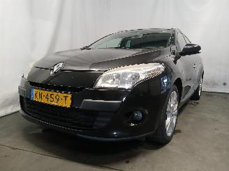 uszkodzony samochody osobowe Renault Mégane Megane III Grandtour (KZ) Combi 5-drs 1.4 16V TCe 130 (H4J-700(H4J-A7)=
) [96kW]  (05-2009/02-2016) 2010/9