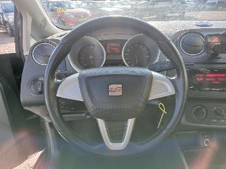 Seat Ibiza Ibiza IV (6J5) Hatchback 5-drs 1.2 TDI Ecomotive (CFWA) [55kW]  (06-20=
10/05-2015) picture 19