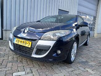 skadebil auto Renault Mégane Megane III Coupe (DZ) Hatchback 3-drs 1.4 16V TCe 130 (H4J-700(H4J-A7)=
) [96kW]  (04-2009/02-2016) 2009/10
