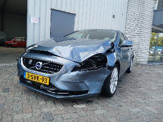 Auto incidentate Volvo V-40 V40 (MV) Hatchback 5-drs 1.6 D2 (D4162T) [84kW]  (03-2012/12-2016) 2013/12