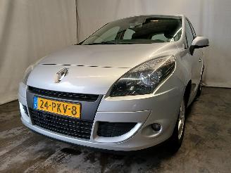 Damaged car Renault Scenic Scénic III (JZ) MPV 1.4 16V TCe 130 (H4J-700(H4J-A7)) [96kW]  (02-20=
09/09-2016) 2011/3