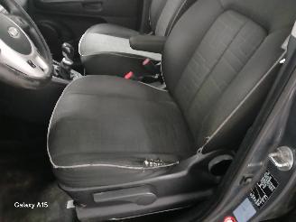 Kia Venga Venga MPV 1.4 CVVT 16V (G4FA) [66kW]  (02-2010/03-2019) picture 12