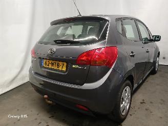Kia Venga Venga MPV 1.4 CVVT 16V (G4FA) [66kW]  (02-2010/03-2019) picture 5