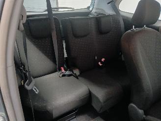 Toyota Yaris Yaris II (P9) Hatchback 1.0 12V VVT-i (1KR-FE) [51kW]  (08-2005/12-201=
1) picture 10
