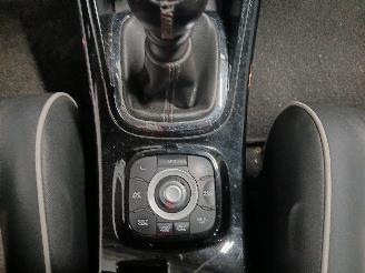 Renault Mégane Megane III Grandtour (KZ) Combi 5-drs 1.5 dCi 110 (K9K-636(K9K-A6)) [8=
1kW]  (02-2009/04-2016) picture 20