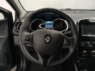 Renault Clio Clio IV (5R) Hatchback 5-drs 1.5 Energy dCi 90 FAP (K9K-608(K9K-B6)) [=
66kW]  (11-2012/08-2021) picture 19