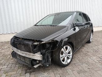 Unfallwagen Mercedes B-klasse B (W246) Hatchback 2.1 B-200 CDI BlueEFFICIENCY, B-200d 16V (OM651.930=
(Euro 6)) [100kW]  (08-2014/12-2018) 2015/8