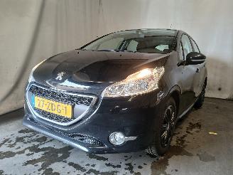 skadebil auto Peugeot 208 208 I (CA/CC/CK/CL) Hatchback 1.2 Vti 12V PureTech 82 (EB2F(HMZ)) [60k=
W]  (03-2012/12-2019) 2012/10