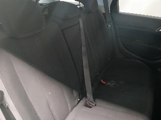 Peugeot 308 308 SW (L4/L9/LC/LJ/LR) Combi 5-drs 1.2 12V e-THP PureTech 110 (EB2DT(=
HNZ)) [81kW]  (03-2014/12-2021) picture 9