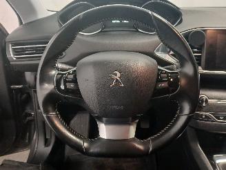 Peugeot 308 308 SW (L4/L9/LC/LJ/LR) Combi 5-drs 1.2 12V e-THP PureTech 110 (EB2DT(=
HNZ)) [81kW]  (03-2014/12-2021) picture 14