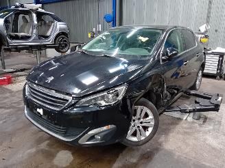 demontáž osobní automobily Peugeot 308 308 (L3/L8/LB/LH/LP) Hatchback 5-drs 2.0 BlueHDi 150 16V (DW10FD(AHX))=
 [110kW]  (11-2013/12-2021) 2014