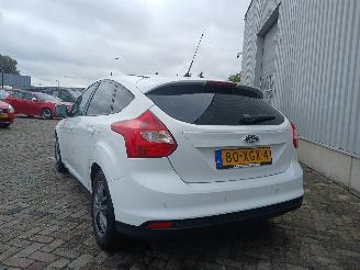 Ford Focus Focus 3 Hatchback 1.0 Ti-VCT EcoBoost 12V 100 (M2DA(Euro 5)) [74kW]  (=
02-2012/05-2018) picture 5