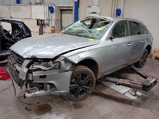 disassembly passenger cars Audi A4 A4 Avant (B8) Combi 3.0 TDI V6 24V Quattro (CCWA) [176kW]  (04-2008/03=
-2012) 2011