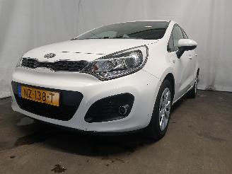 Vaurioauto  passenger cars Kia Rio Rio III (UB) Hatchback 1.1 CRDi VGT 12V (D3FA) [55kW]  (09-2011/12-201=
7) 2014/1